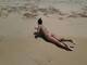 nuda in spiaggia