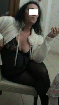 mi rilasso fumando una sigaretta