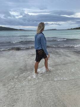 Public Photo of babysitter7