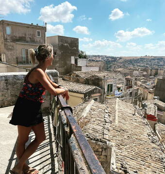 Public Photo of babysitter7